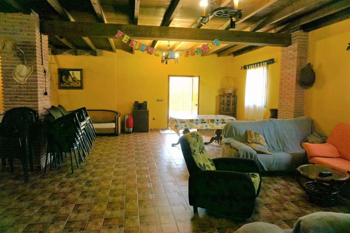 f8c5aeef-694b-42ad-b0ad-f318015d1bea