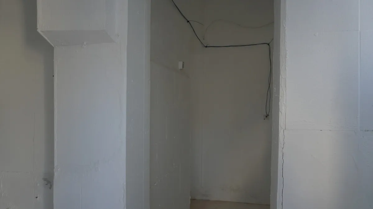 09058132-827f-49d9-abde-87b358838a19