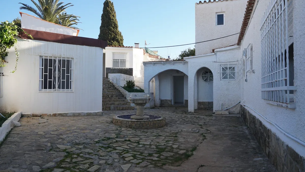 d6f4412d-c29a-4377-ad77-cb1aa0b4cb07