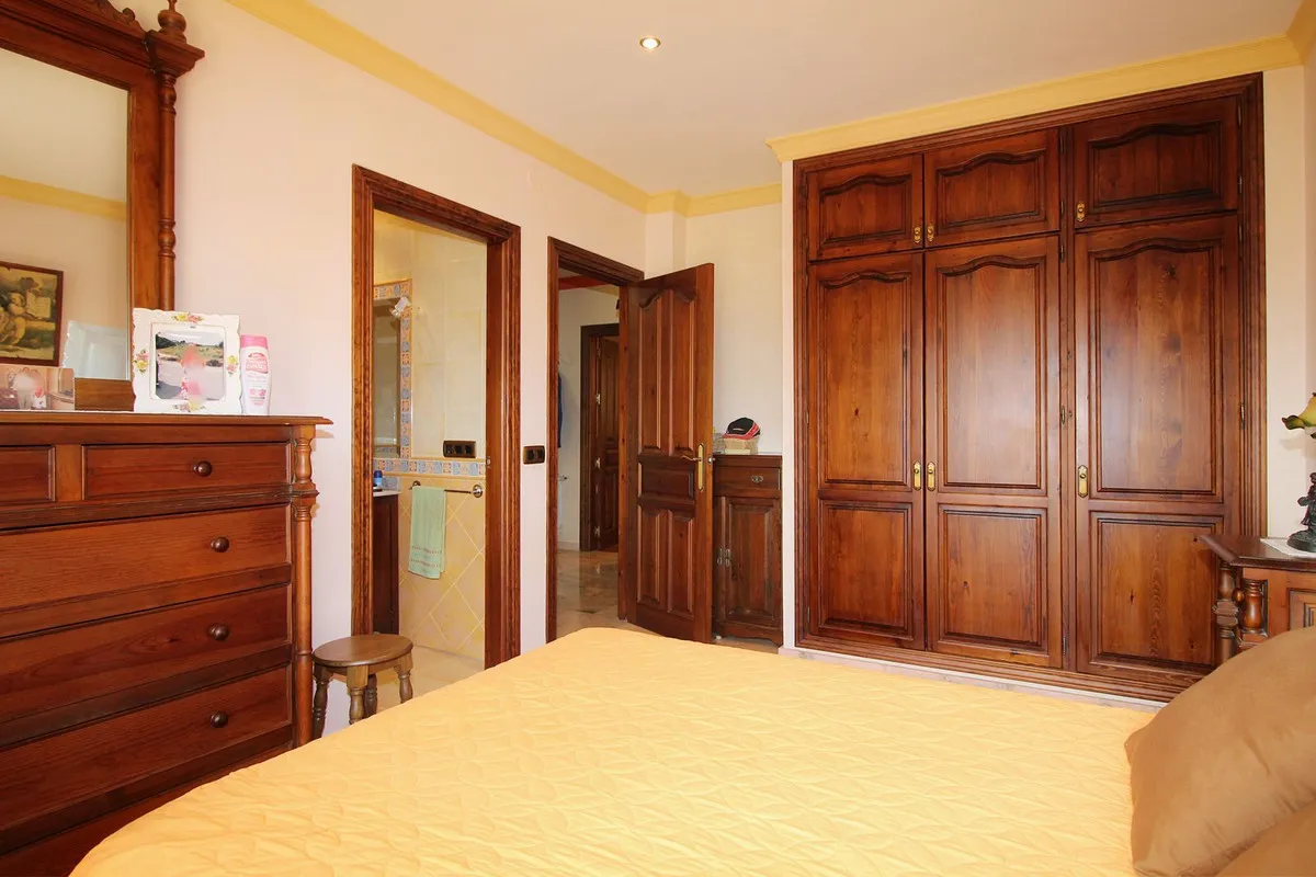 2a060813-a5e2-4430-a436-5e16ee303eb8