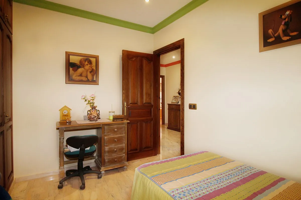 5a613213-53a0-415a-83a4-4baa4b6f96c9