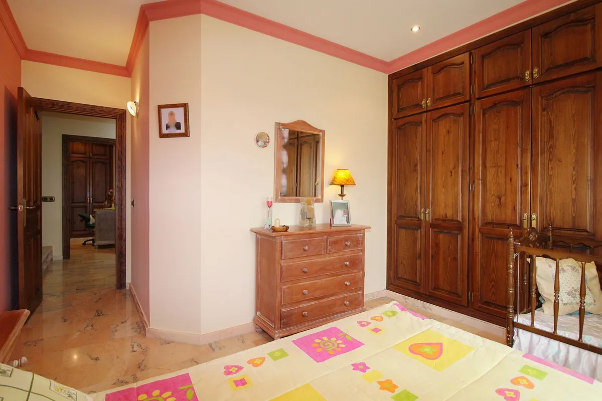 e90ee0a7-7252-4e8f-84e2-7fcb2d5ec1e2