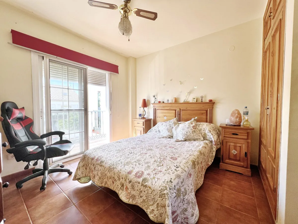 809f346c-21a3-417c-9751-03f2b9f34b34