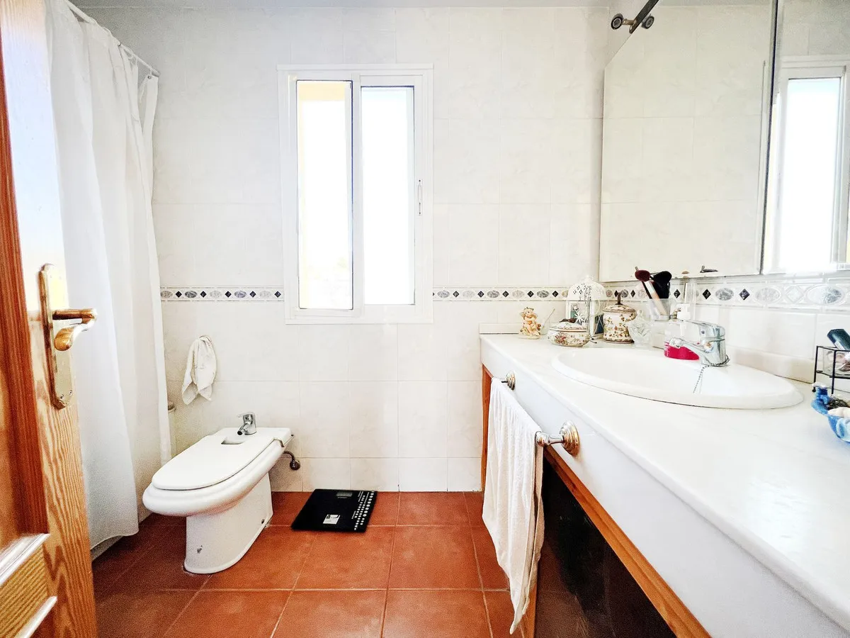 edf3c836-4947-48f8-92fb-3a283b436d52