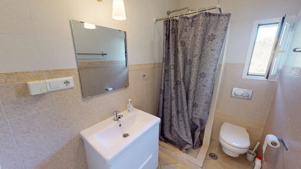 0f329d6a-7aa3-4a59-8e19-7f3c346d5624