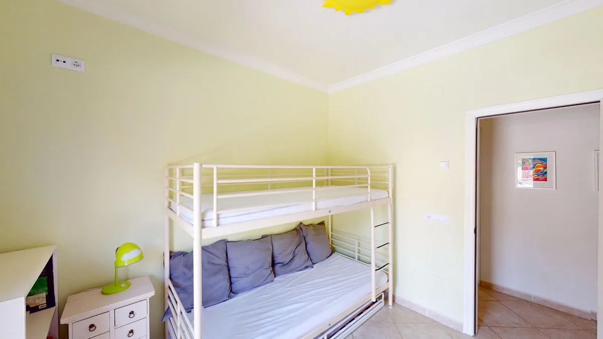 4166c02b-c159-4aee-af20-91c4e4a10eb9