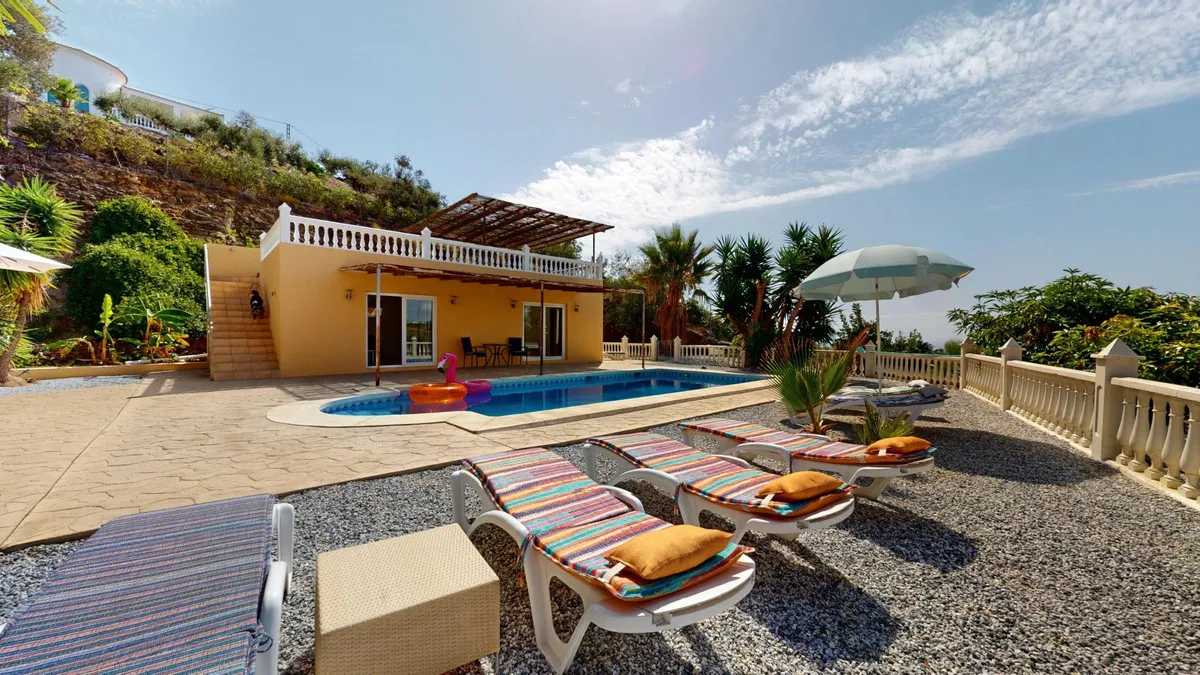 6da8b49a-6127-45a5-9cf0-62a685750c11