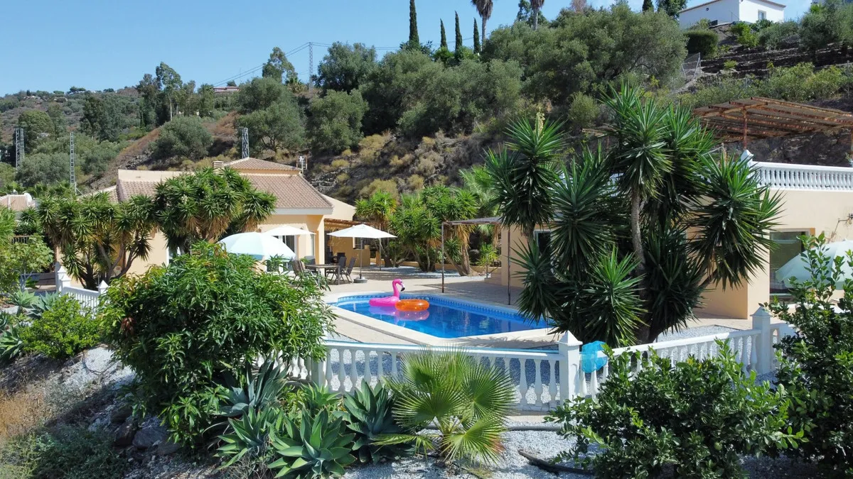 9b8421ef-ecef-4bc0-90be-2ee740a2732a