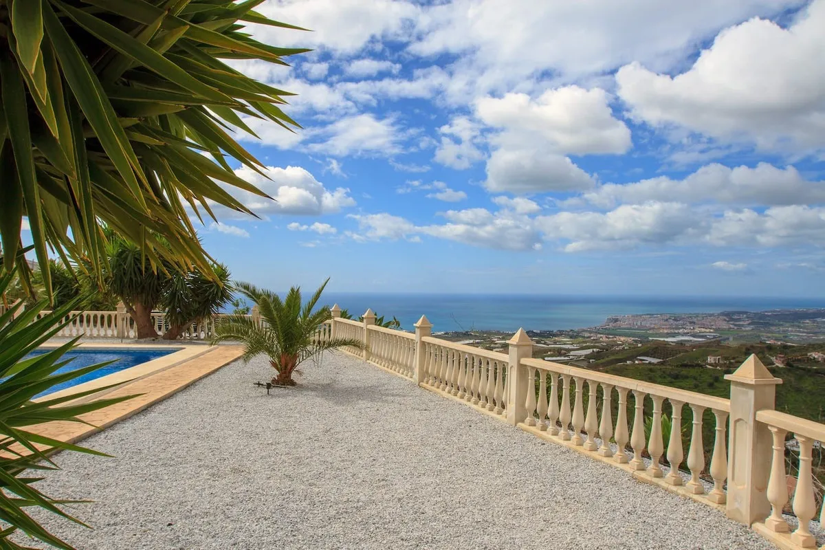 a7b48759-af4f-40dc-894f-79a68595383b