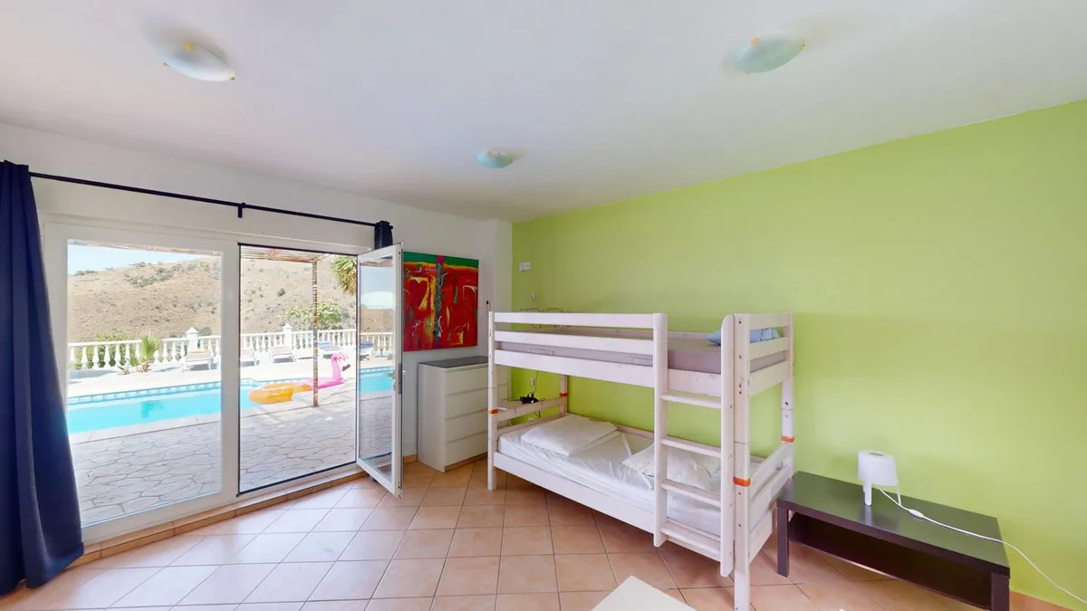 adfe4b35-f1e0-4f7f-a5da-6d894bc83f9b