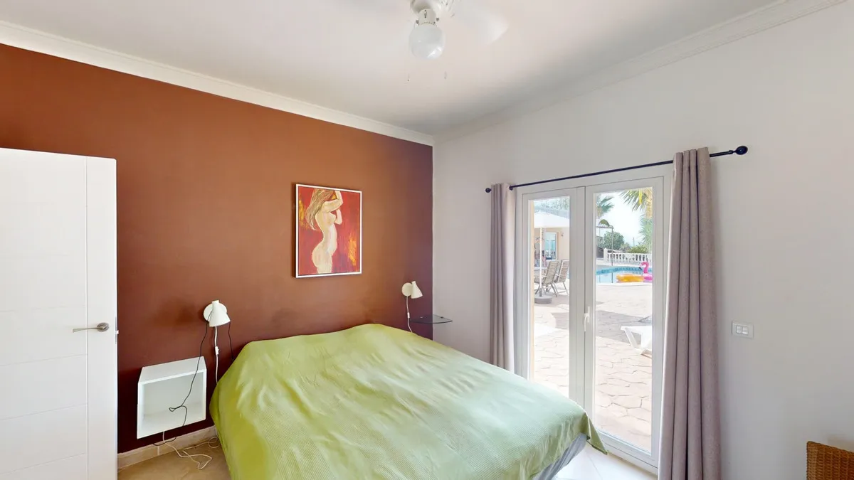 b15e4896-3c20-4781-a2e2-add1c2021b47