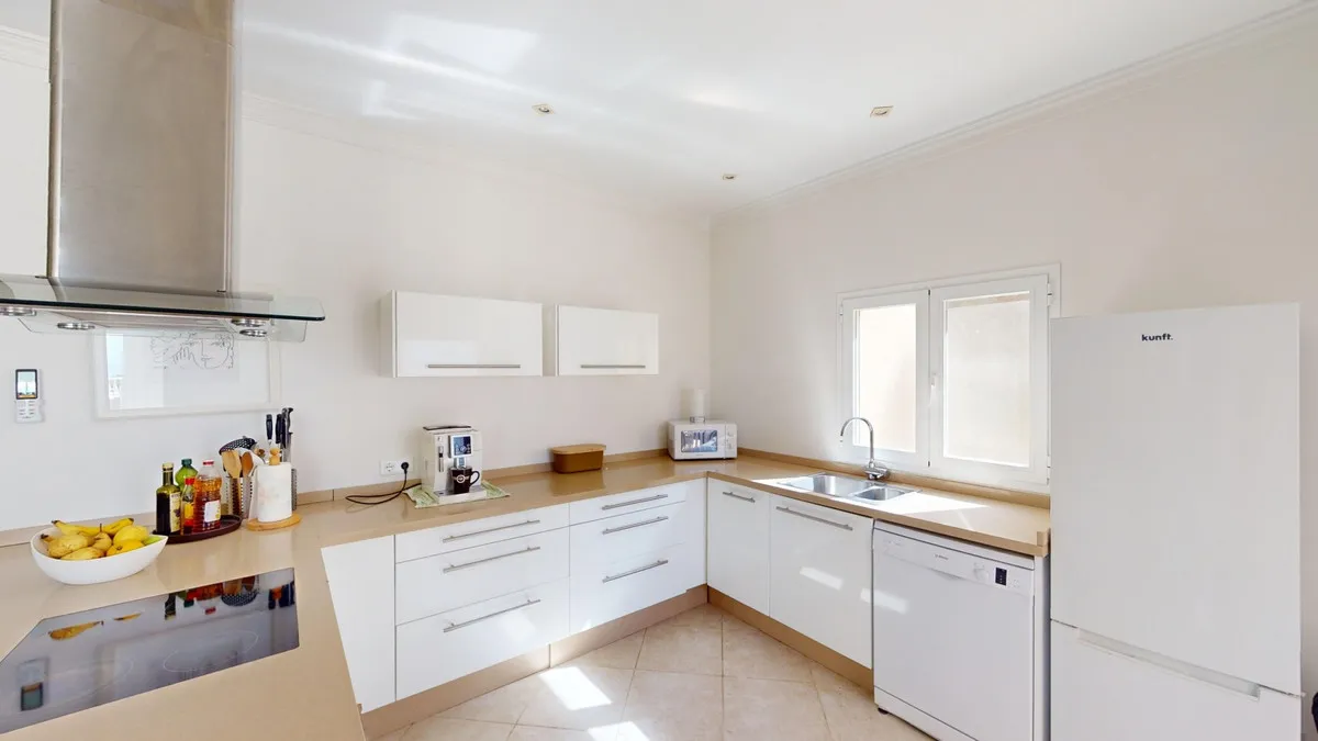 cb527e93-3674-4073-b109-4c4f5c5cb98f