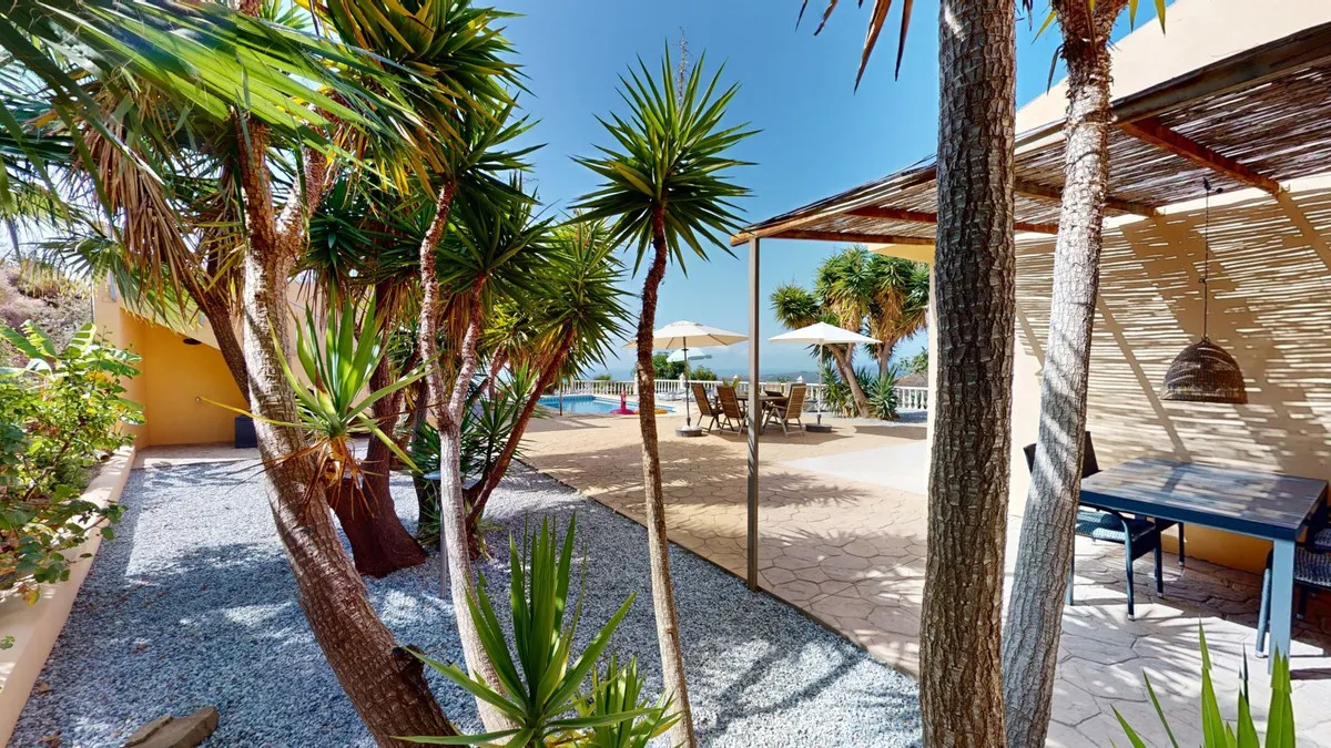 e5b79bd7-618f-43a5-a759-13749804f8e7