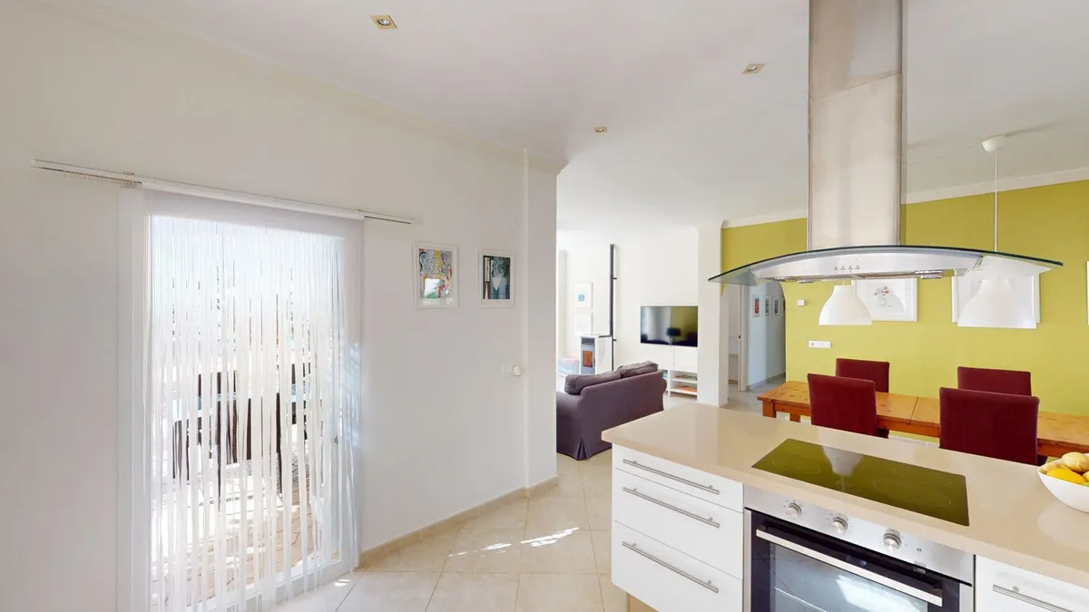 f020c503-28b7-4416-af80-026e2a82318f