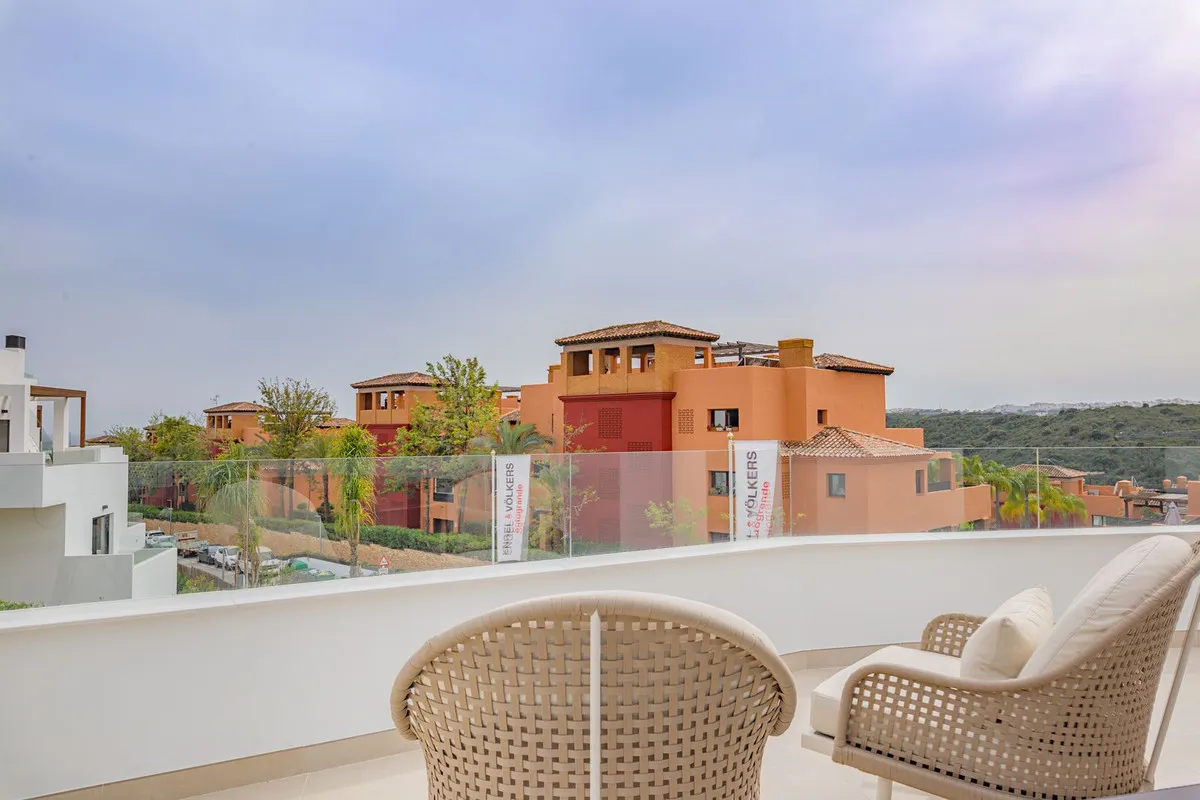 636dd7d9-c1b6-4337-a9ea-433e5577b5bd