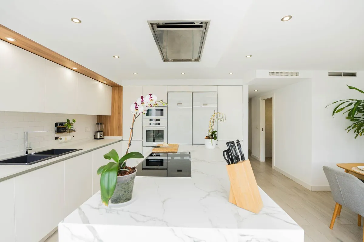 2408212e-b8c3-4209-916f-9cd8a5705e16