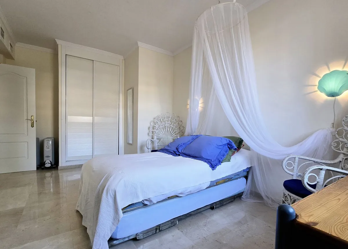 8aed54df-4da4-4e3d-9d8a-bf7b9a5cb399