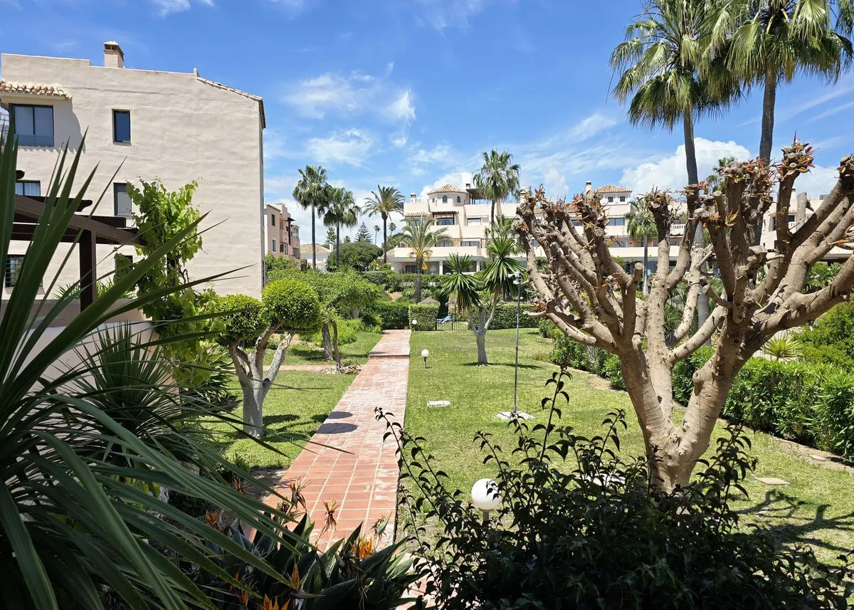 d8c14d6f-5f60-4e1e-8647-5fbe6d5f9765