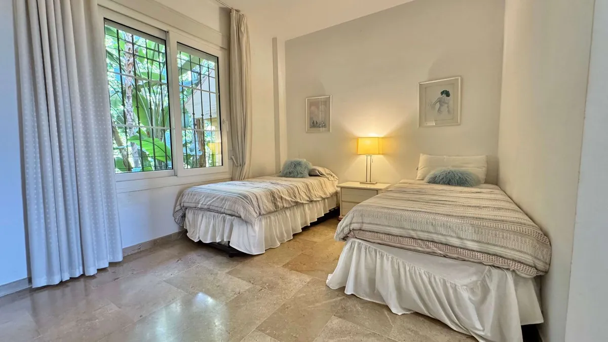 9ff05a13-7c59-4b87-9b0f-165192e3854e