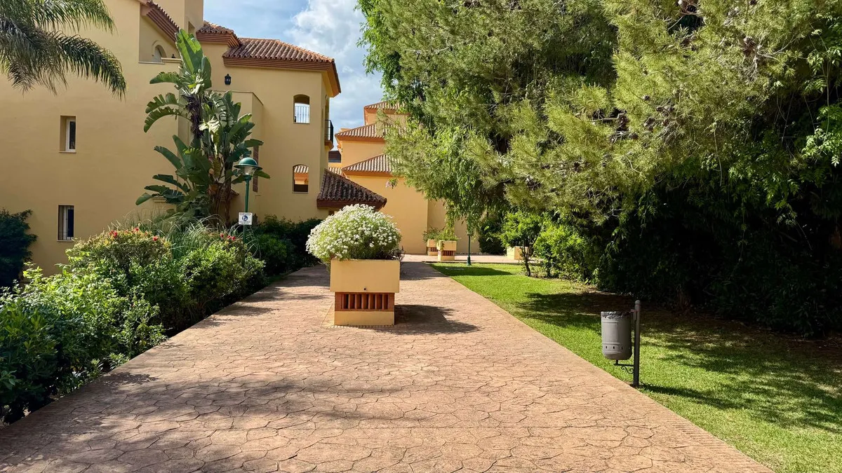 f1e8f14e-b9c5-484f-bb92-fd29f6b04013