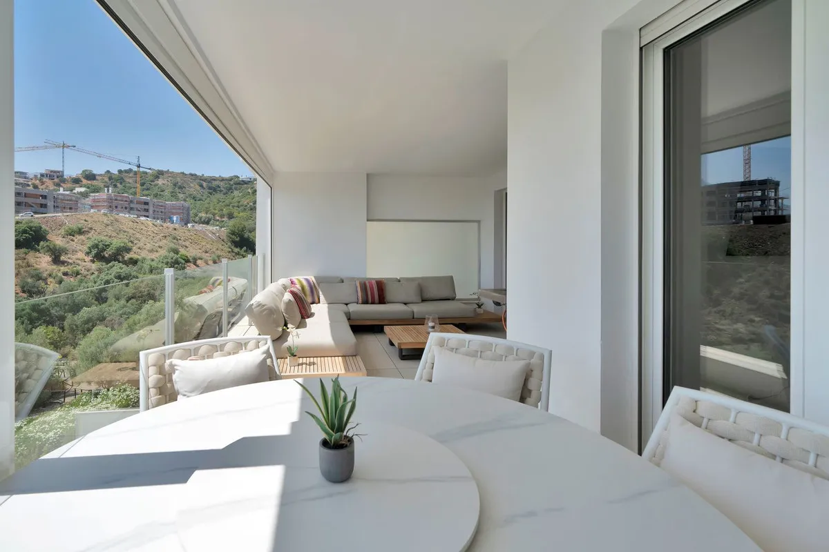 1b2c1d6c-2bbe-4efb-8614-85703a94bdff