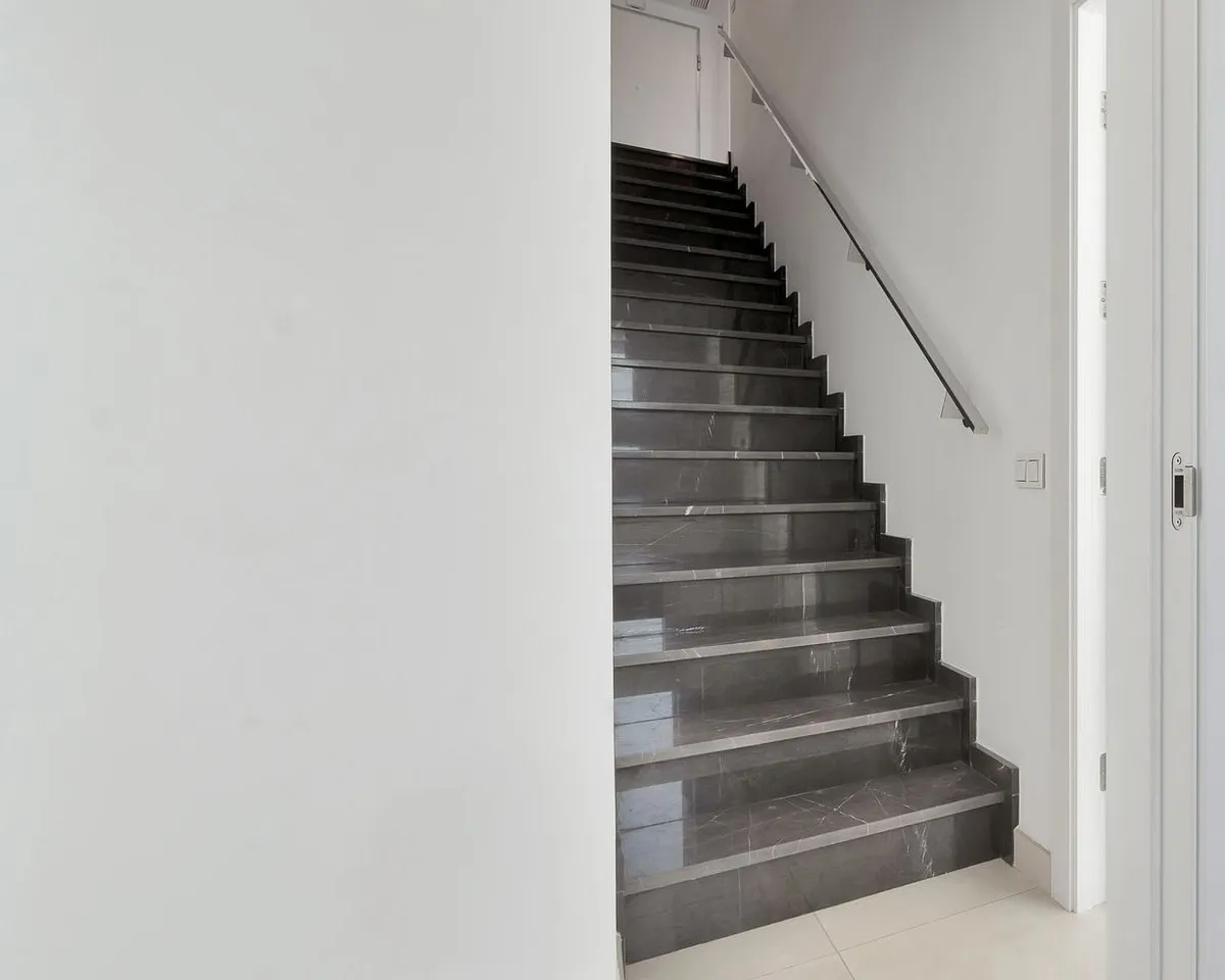 aa246221-9781-4c77-b404-0d2dcf284602