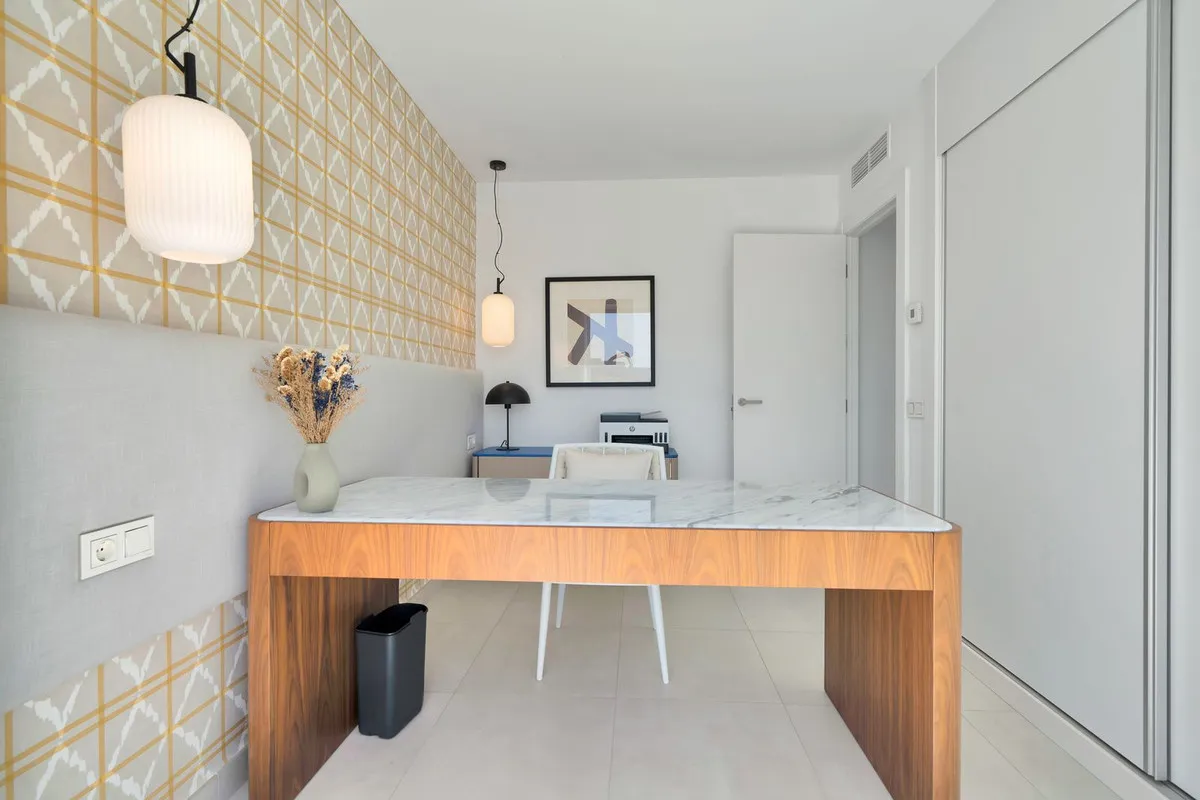 e2242e3a-4436-4901-bf44-d808a8bb37e1