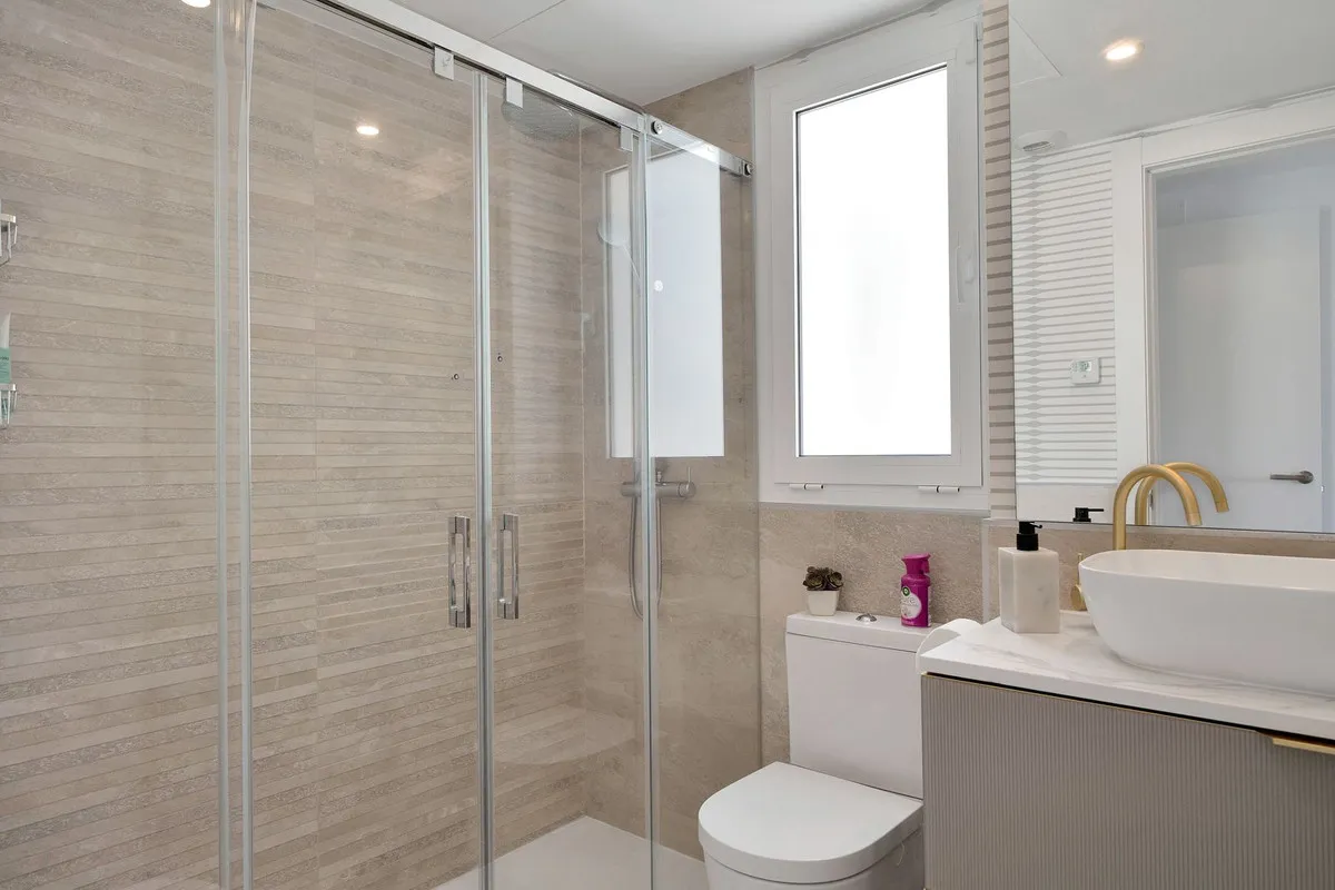 f5f78844-b3af-4e3e-bb53-a7634bdecdbf