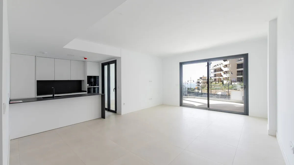 cce6c91f-08a0-42ea-b06f-6765be1d87fb