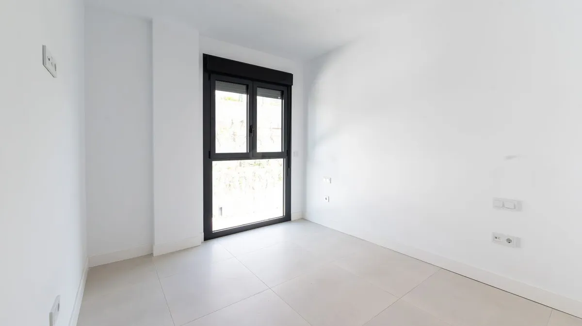 f6cc46c9-82e6-4bdd-b51f-bd7fbf81b0dc