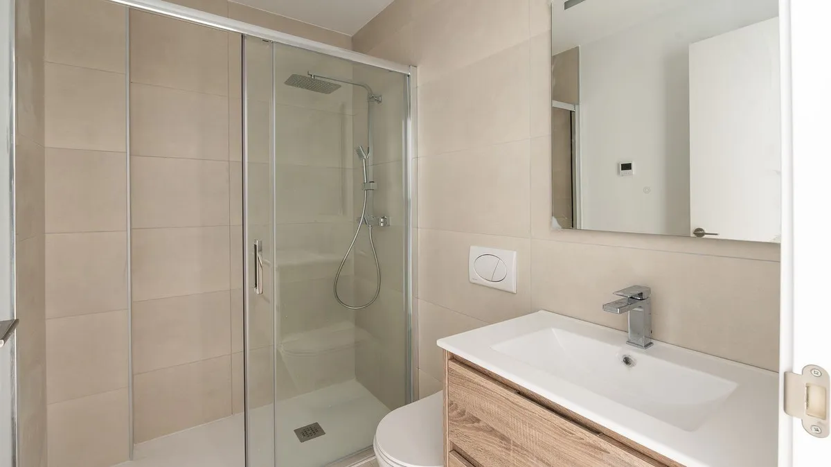 fb5c0fbd-4fb8-4834-b6b1-9af213af0528