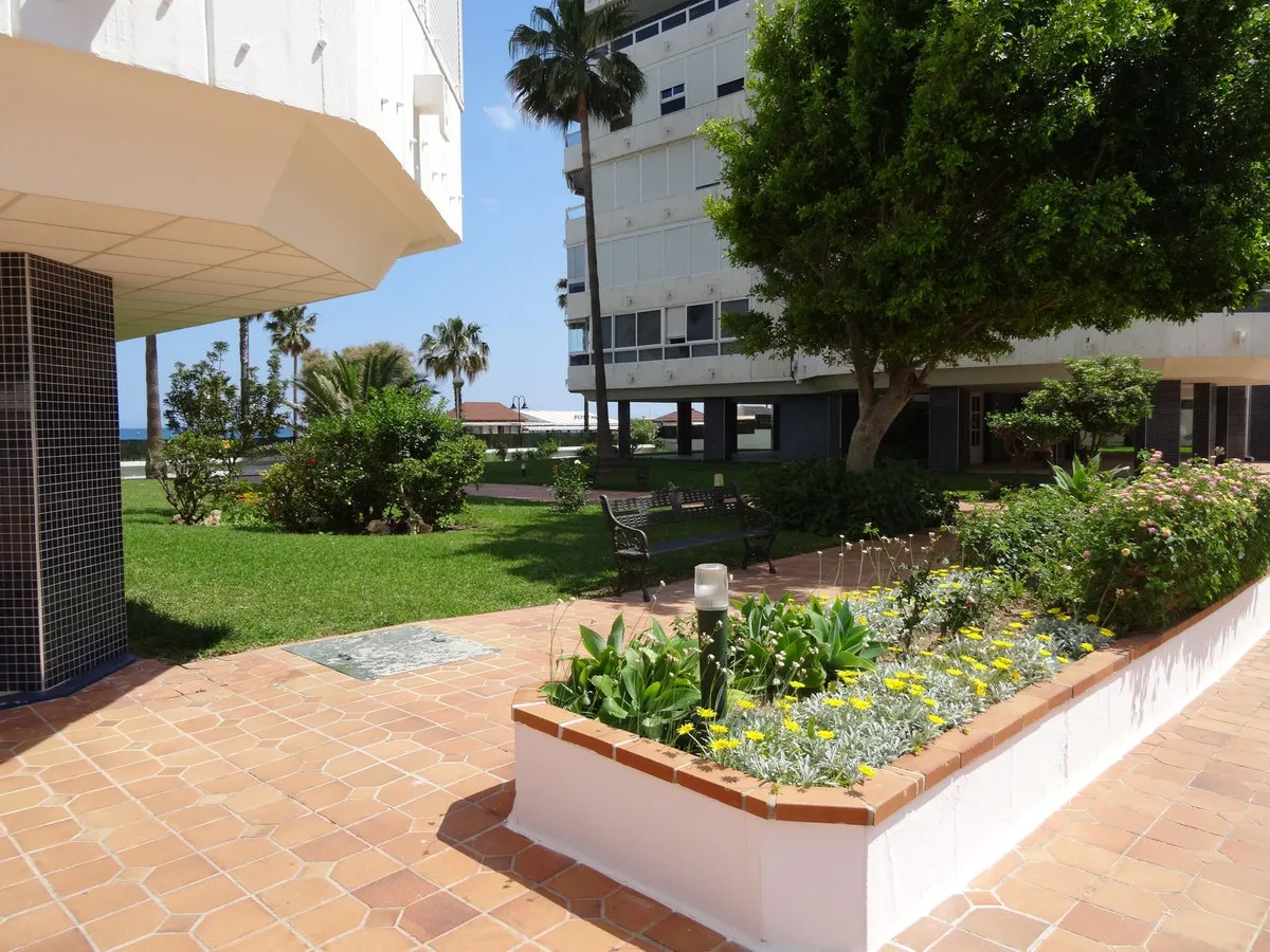 3fce97df-facd-46fe-93ff-1bb8655193fe