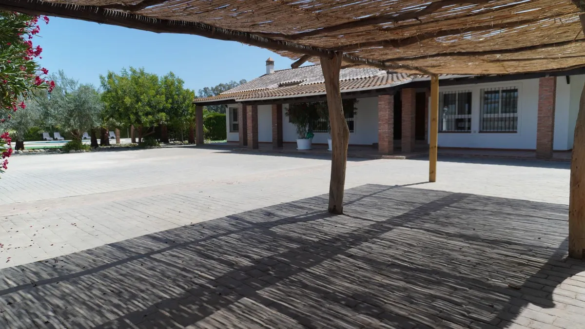 1554c8fa-438f-4135-99c0-cc0f31b7a56c