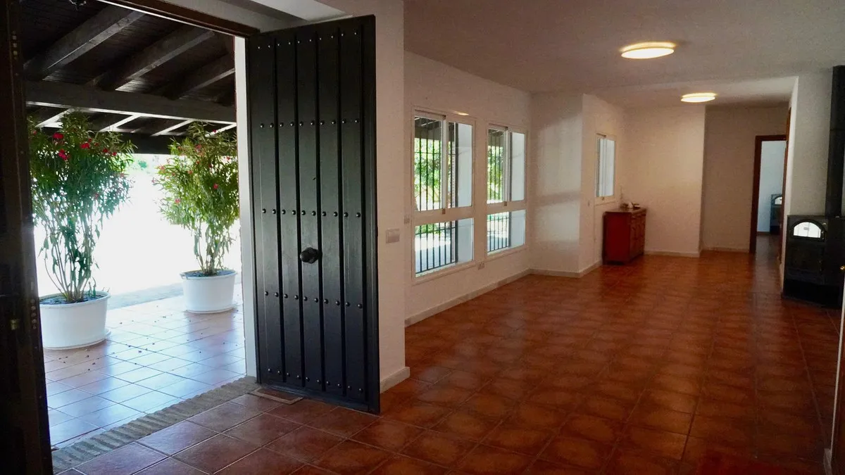 28d690b8-1136-45c5-8692-18c322a9ef74