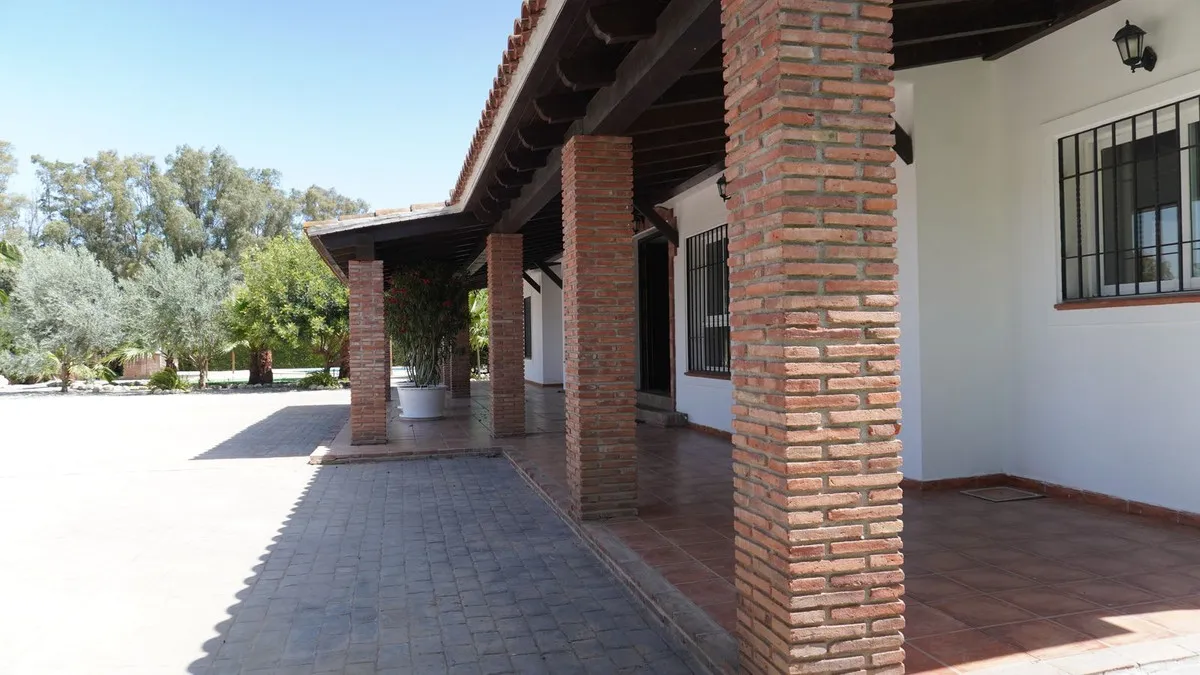 bc641000-8ad3-440d-83e2-5f591833c161