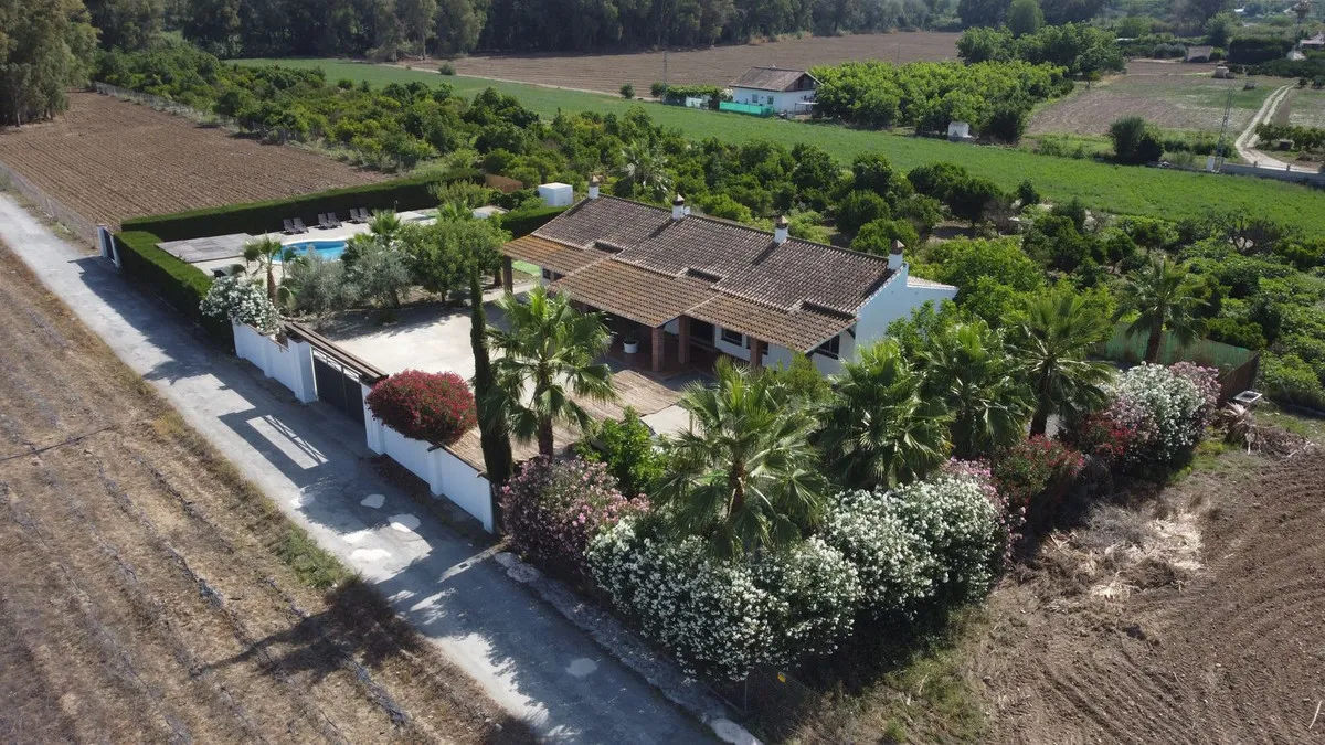 dcc28ab0-6b98-40f5-b6ad-82b981593412