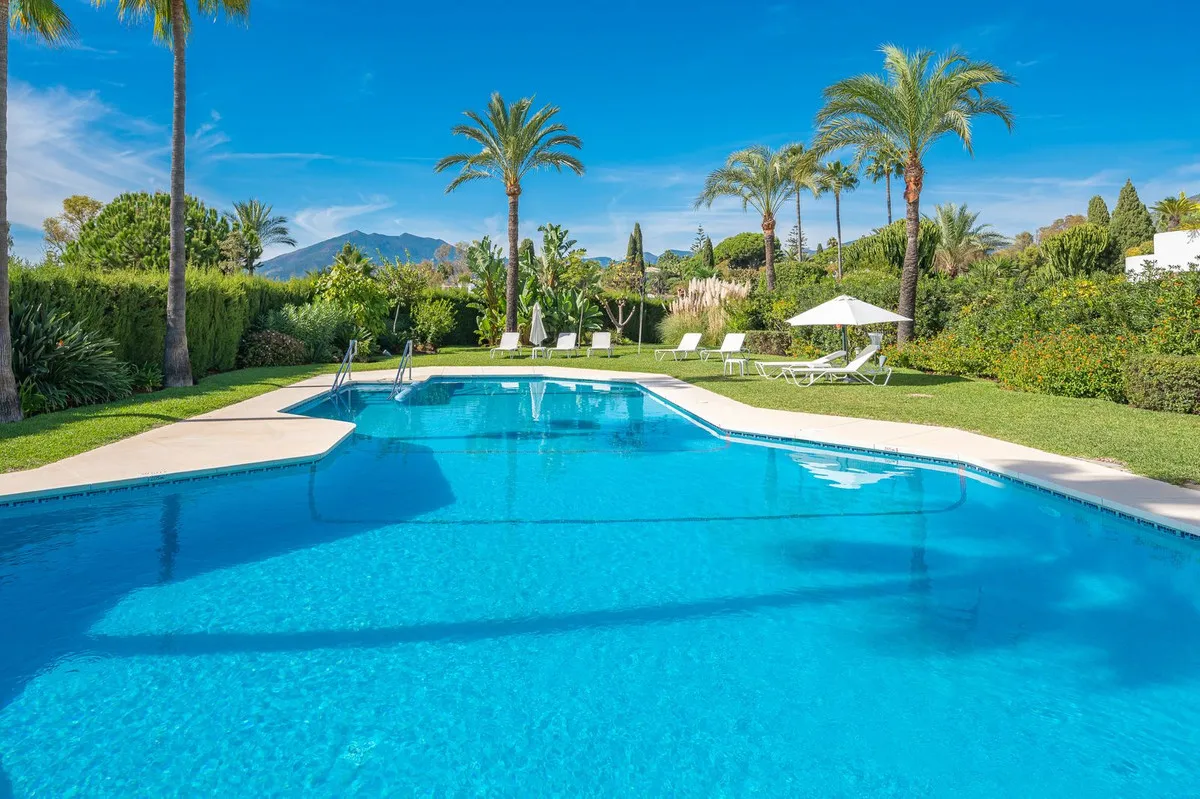 25c404d4-f244-40d0-88cf-9cd5c778527e