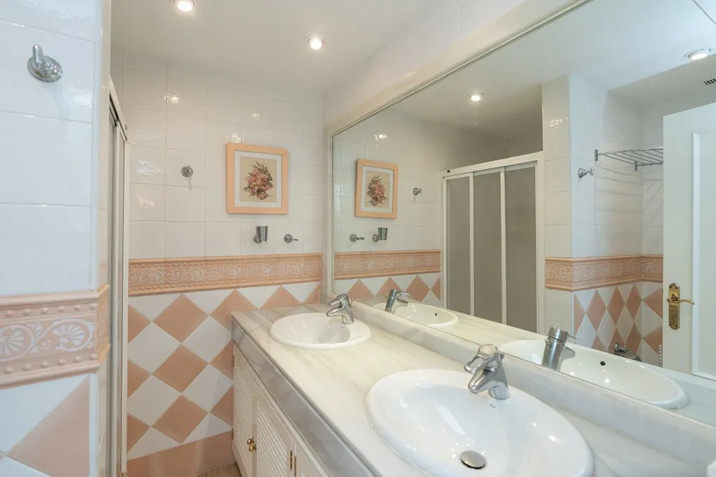 3dd3db37-4c4d-4fc6-8477-3a8d40e549b9