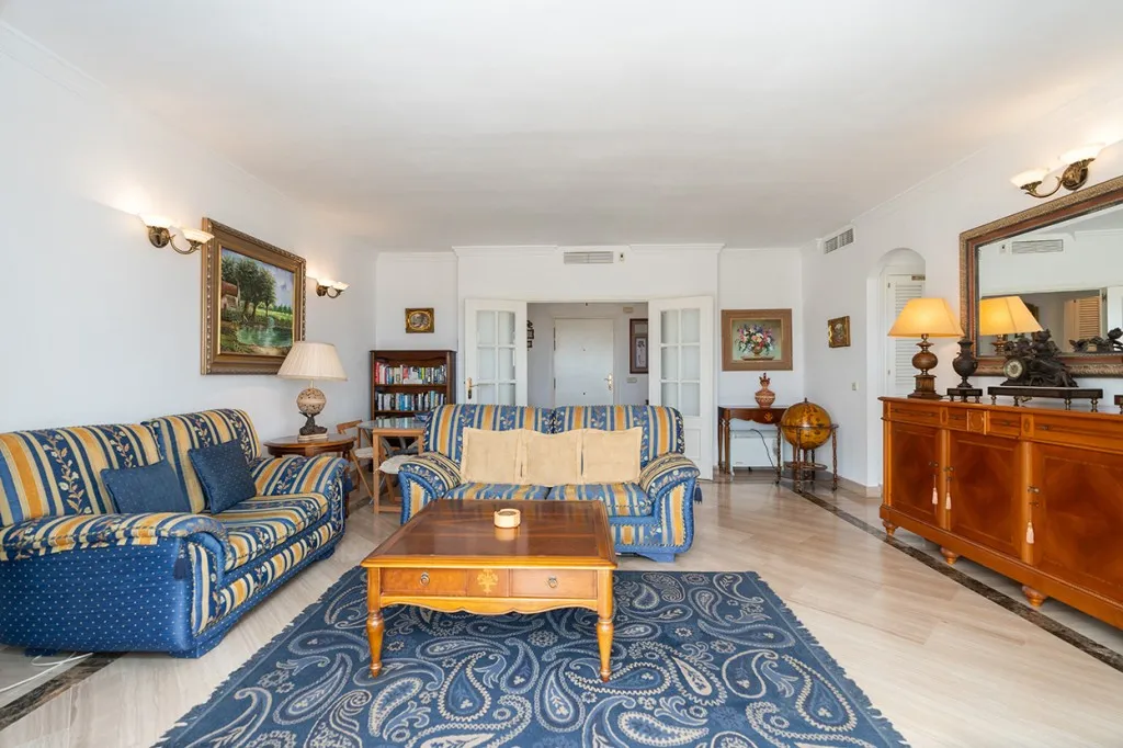 a96e3b5b-f331-4a7a-8f6a-4bc8d3ec9212