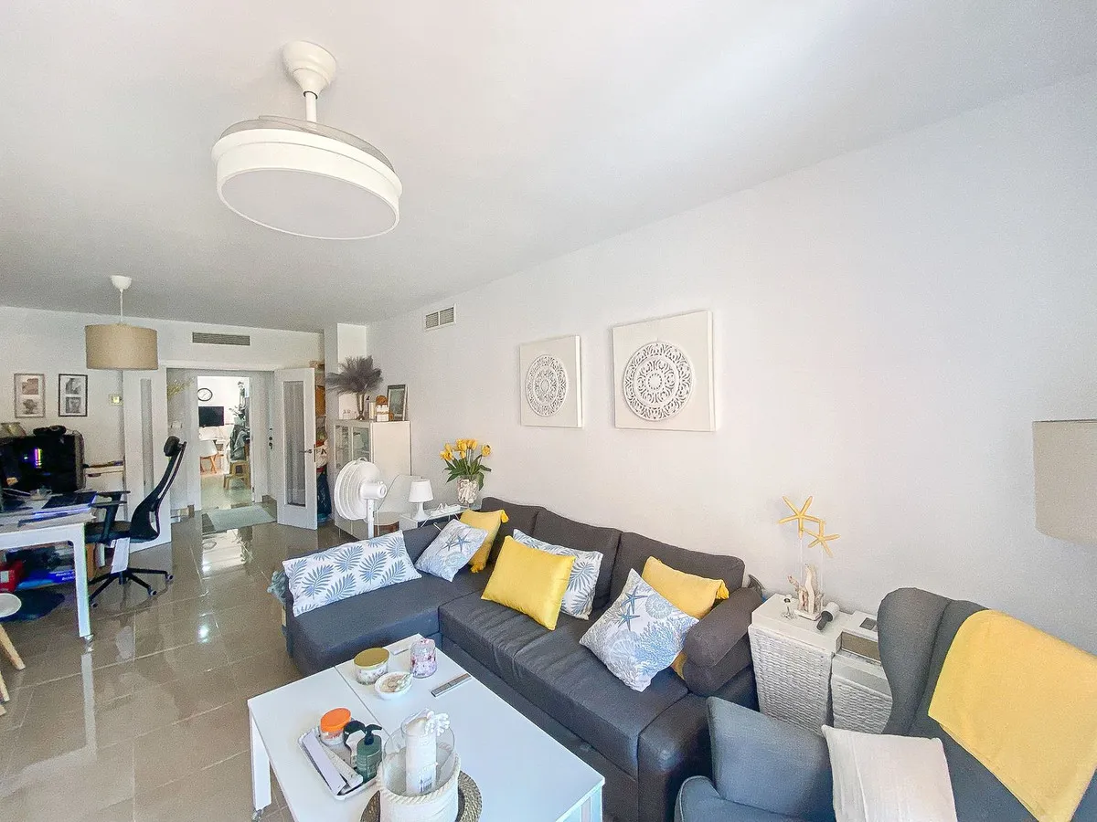 804c75c9-be3f-4c2e-a683-e0c9312c4ffa