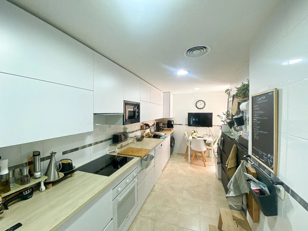 c0704351-ddb5-44de-a6d6-178d27423ecc