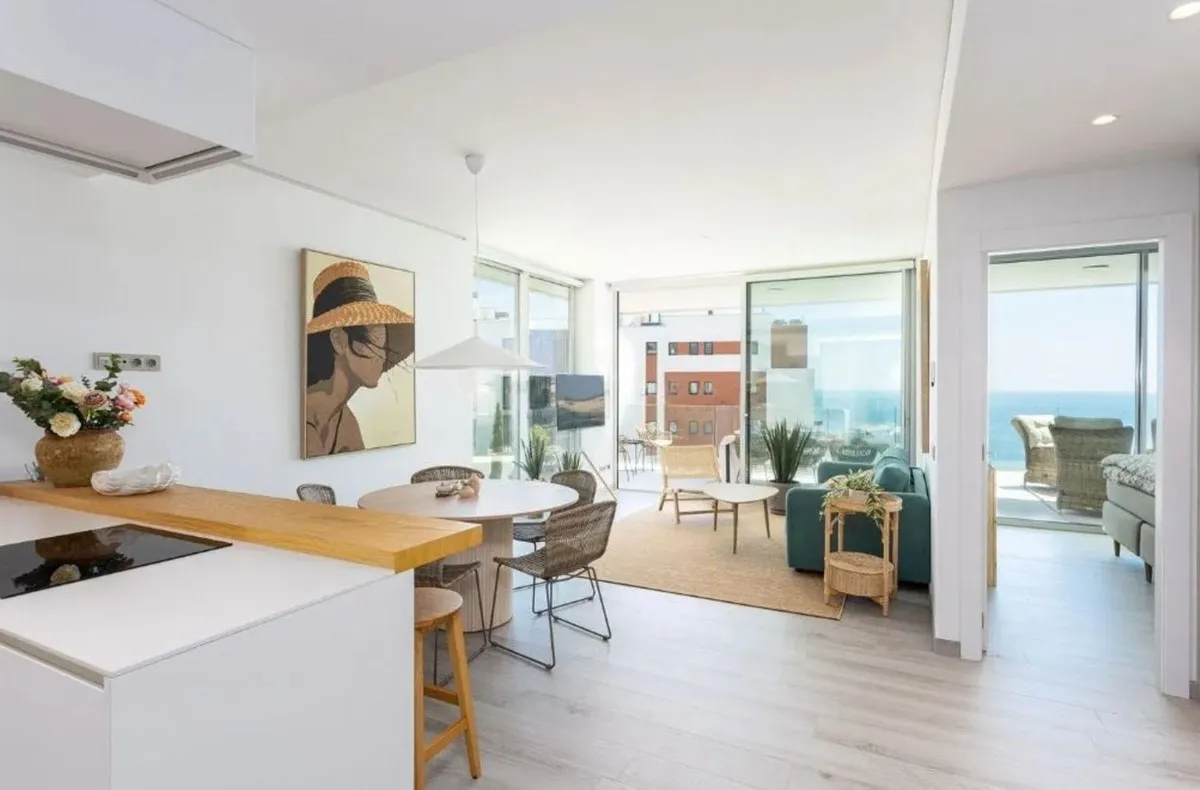 8facc253-ee83-4f5f-9dbb-ef15db39bd97