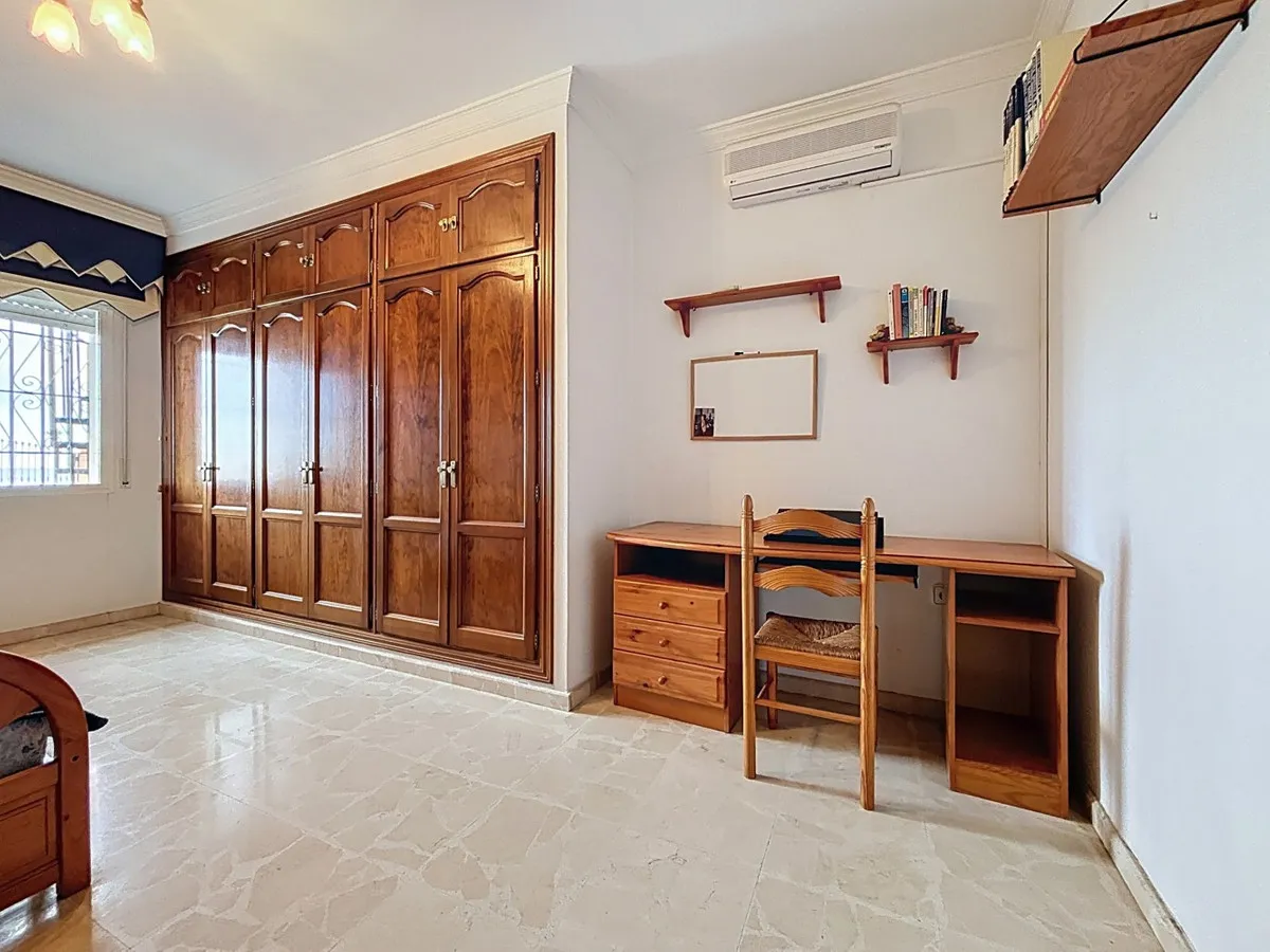 71dbb478-0520-4d63-916e-6f1613e1d49b