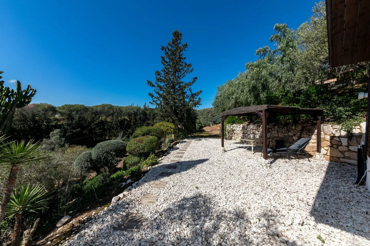 112b248b-2c7d-42d0-99ff-7233d80e285a