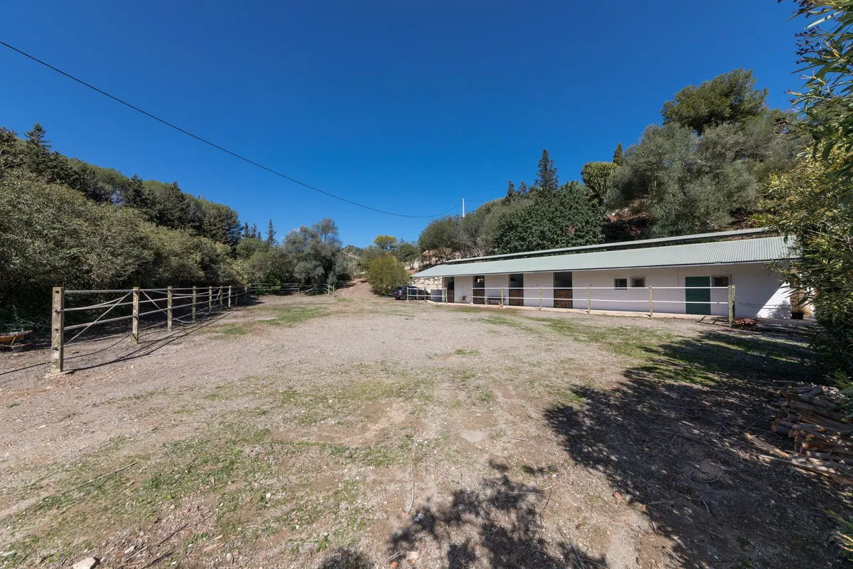 4ffbc25a-01b9-4925-b7a2-340dbe467f5d