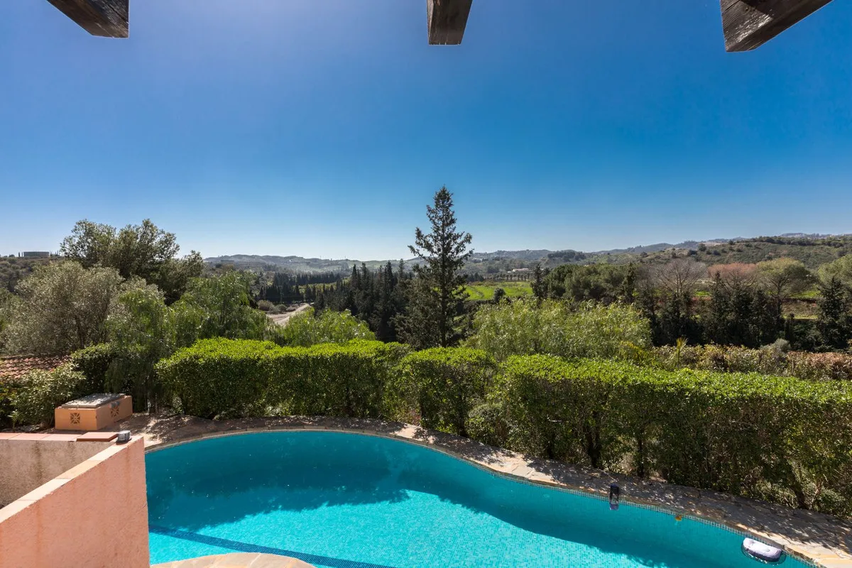 b5ccde7b-5af5-4feb-b26c-d899dc182654