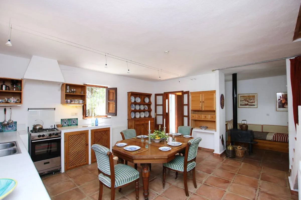 d733a355-c6fb-408b-90d7-1b37365638b7