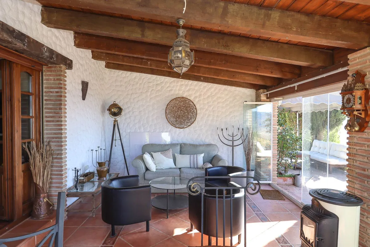 6a8200c2-9b8a-4a76-b533-b40063ee7c92