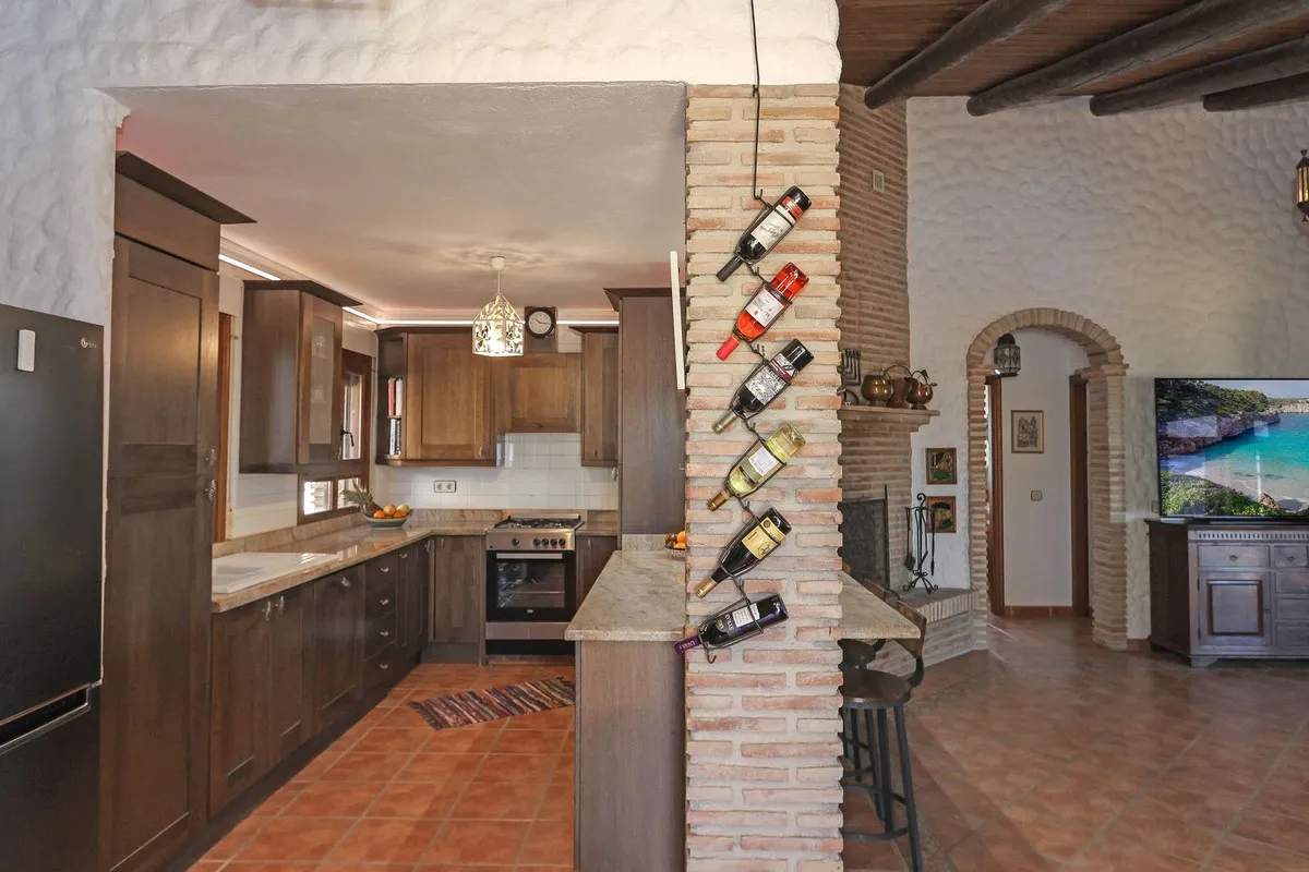 6e0584fd-8db1-4481-958a-2d783fe935f8