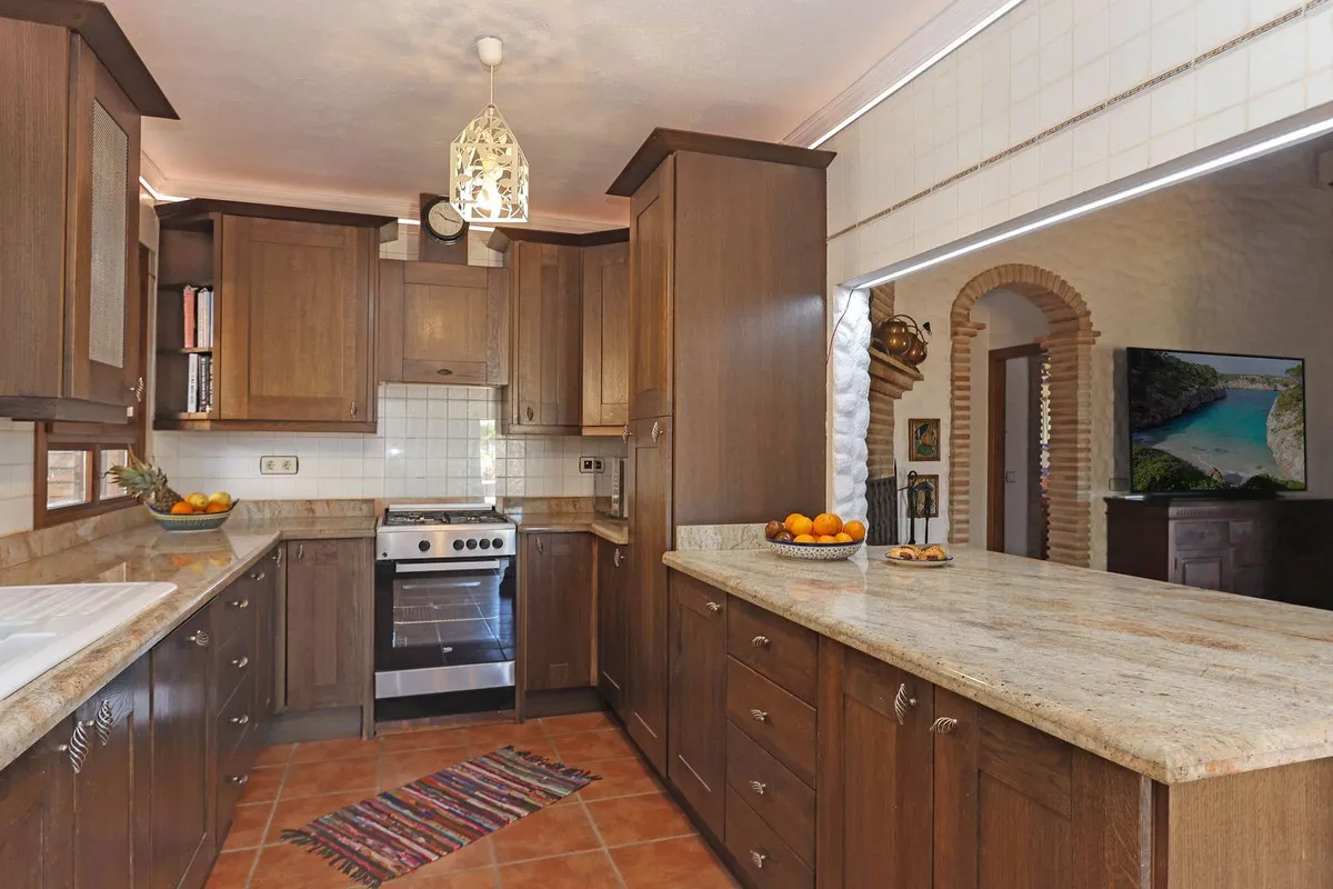 9a9b5ff1-2126-4e83-bf3c-7864a35b2b46